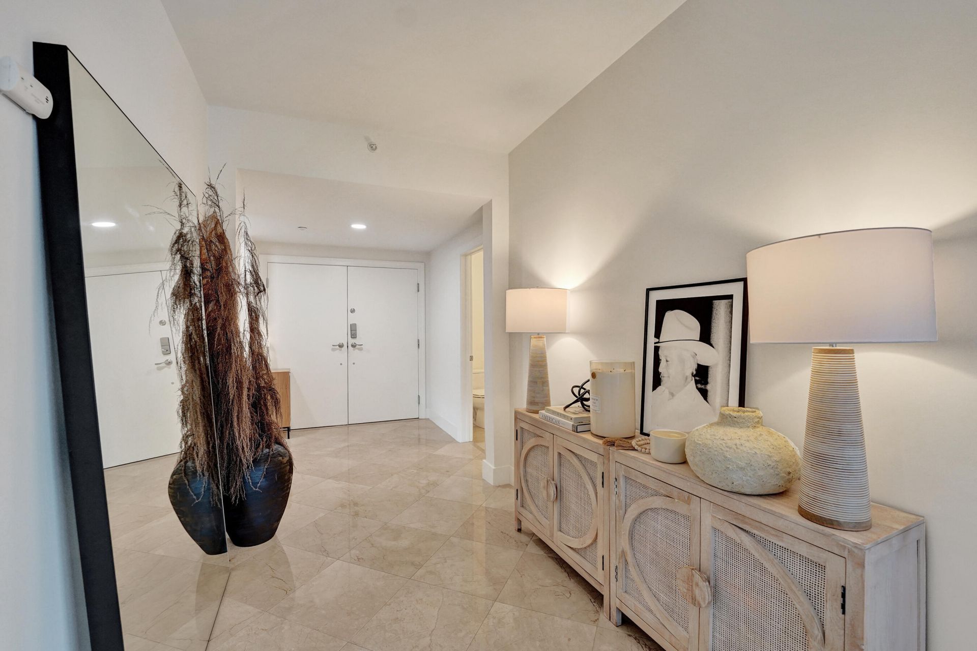 410 Hendricks Isle, Unit 203, Fort Lauderdale, FL 33301 Photo