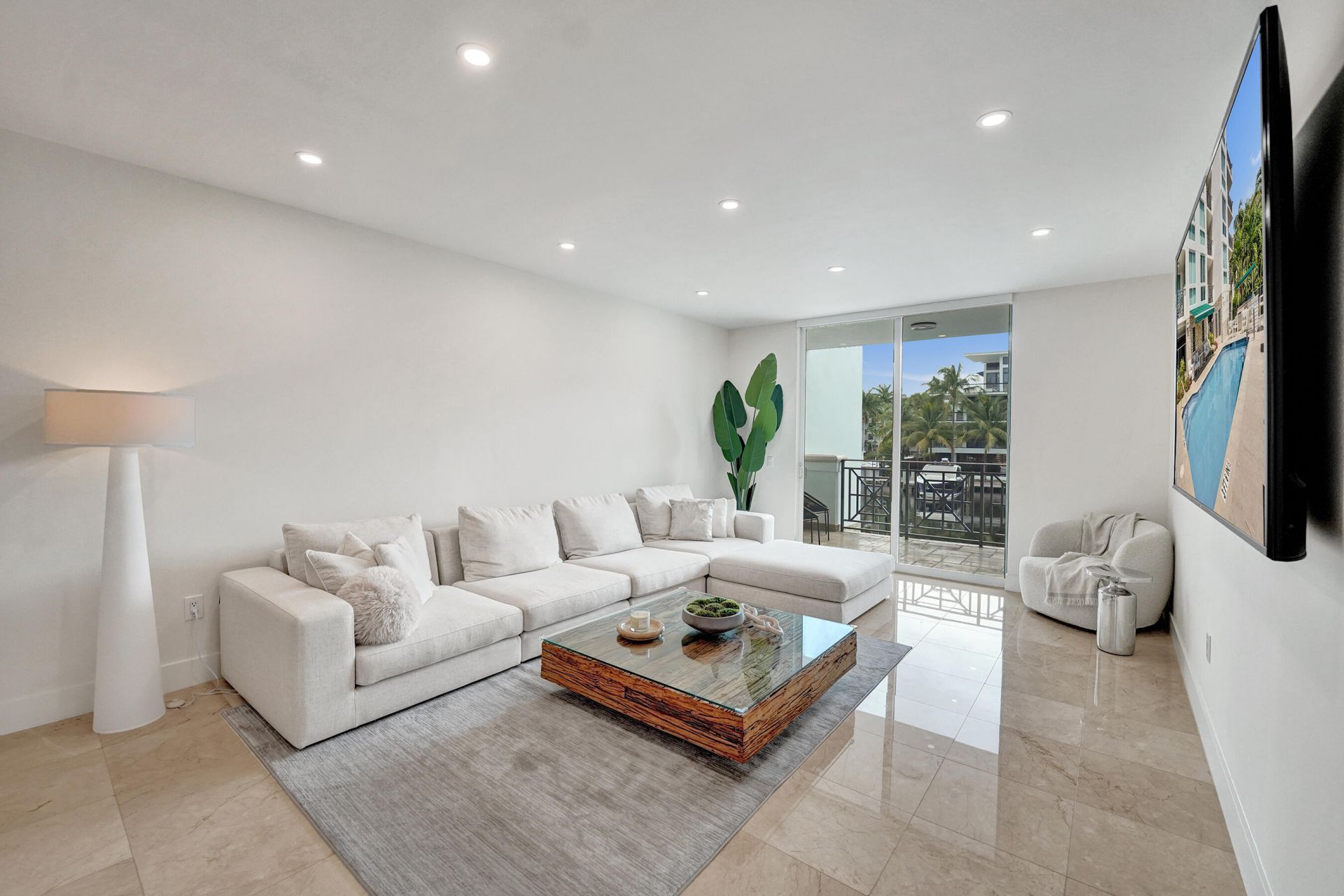 410 Hendricks Isle, Unit 203, Fort Lauderdale, FL 33301 Photo