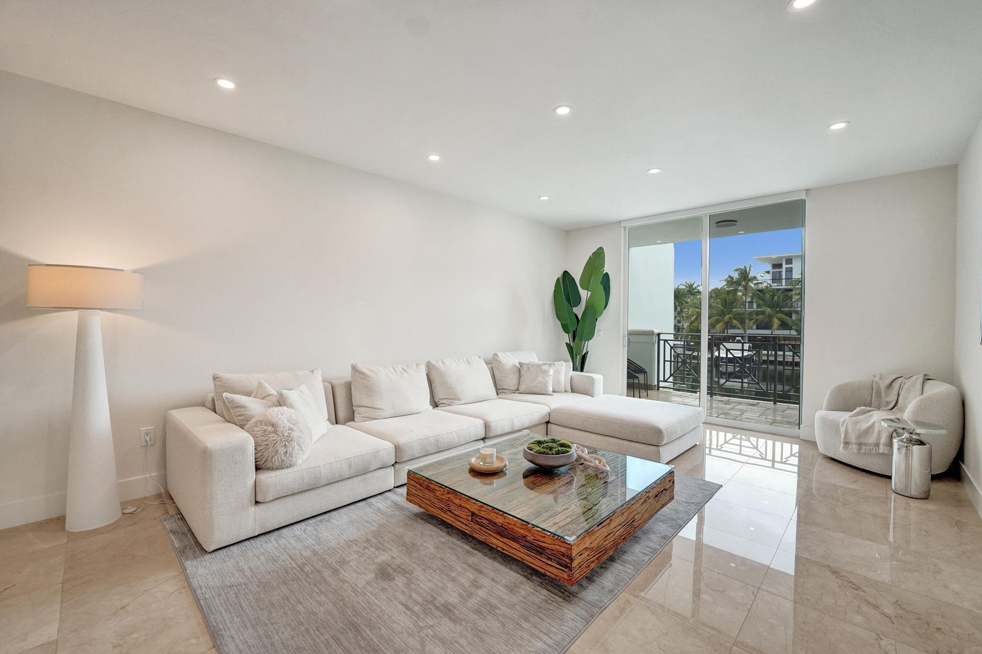 410 Hendricks Isle, Unit 203, Fort Lauderdale, FL 33301 Photo