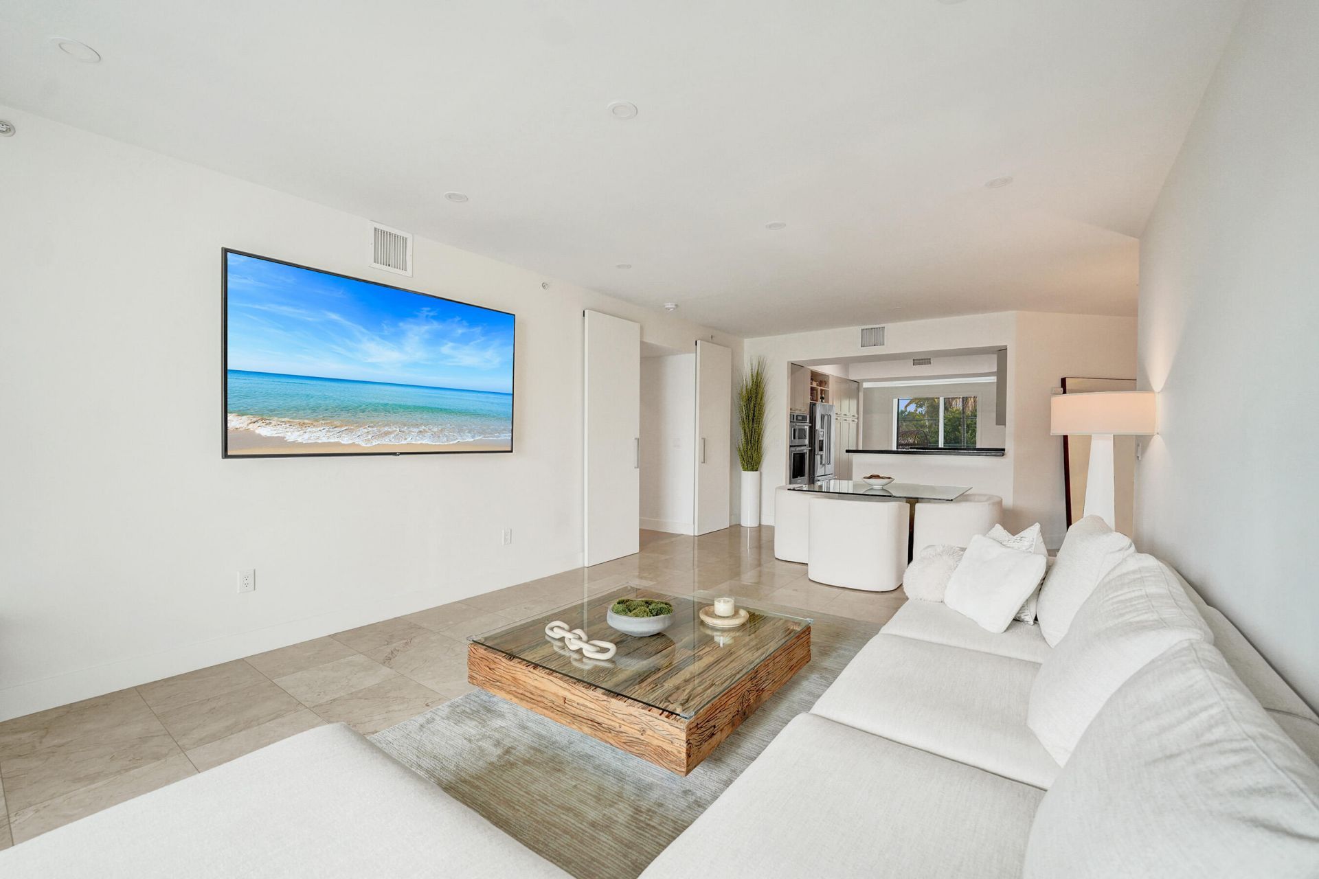 410 Hendricks Isle, Unit 203, Fort Lauderdale, FL 33301 Photo
