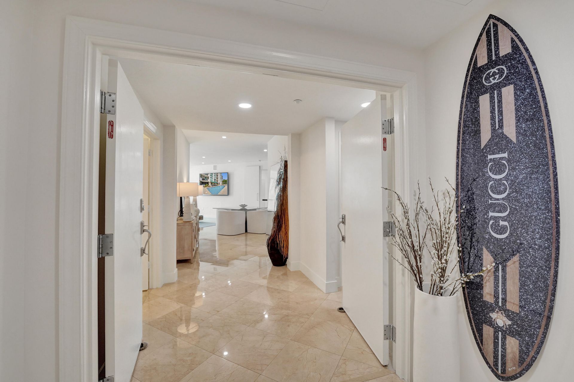 410 Hendricks Isle, Unit 203, Fort Lauderdale, FL 33301 Photo