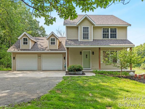 8015 Jericho Avenue NE, Rockford, MI 49341
