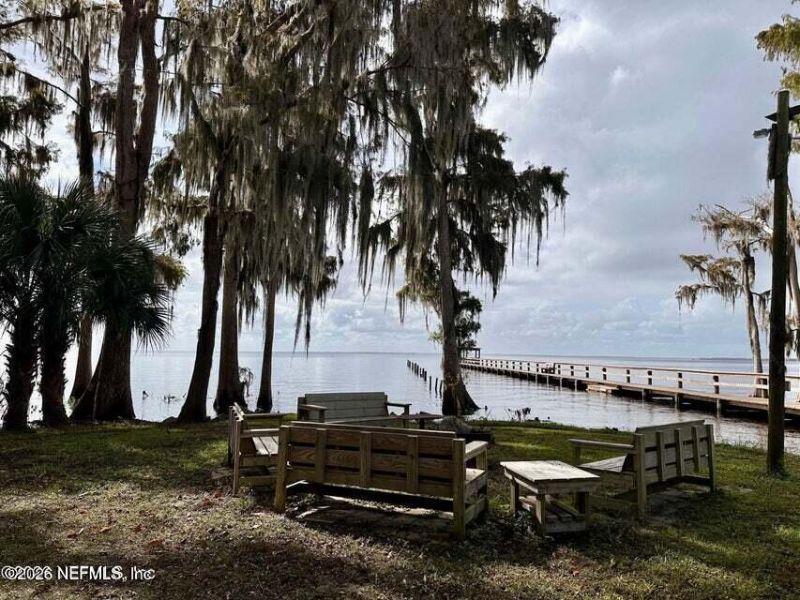 318 Lakeshore Drive, Georgetown, FL 32139 Photo