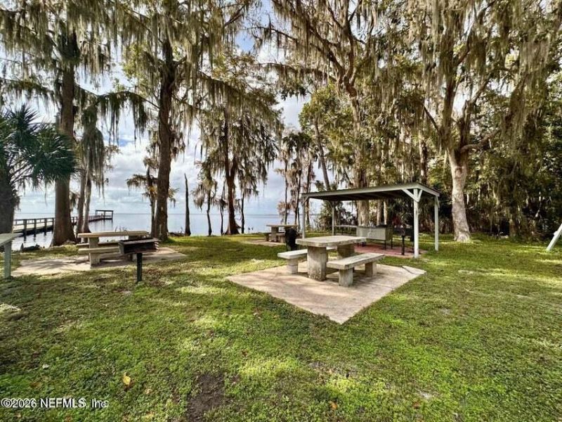 318 Lakeshore Drive, Georgetown, FL 32139 Photo