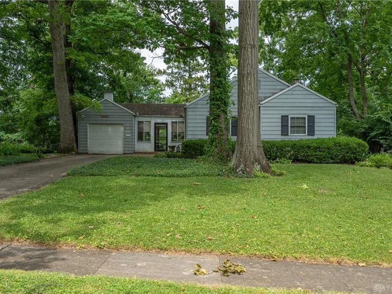 1971 Oak Knoll Drive, Springfield, OH 45504 Photo 2