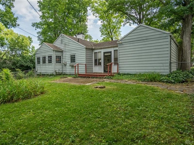 1971 Oak Knoll Drive, Springfield, OH 45504 Photo 8