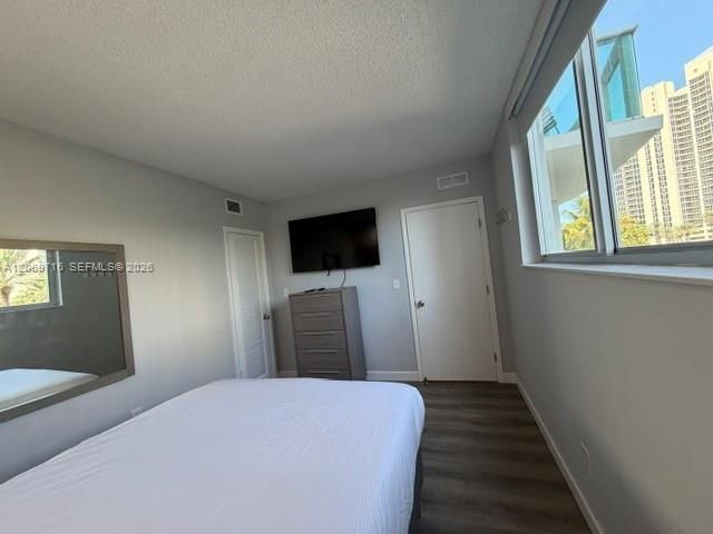 19370 Collins Ave, Unit 321, Sunny Isles Beach, FL 33160 Photo