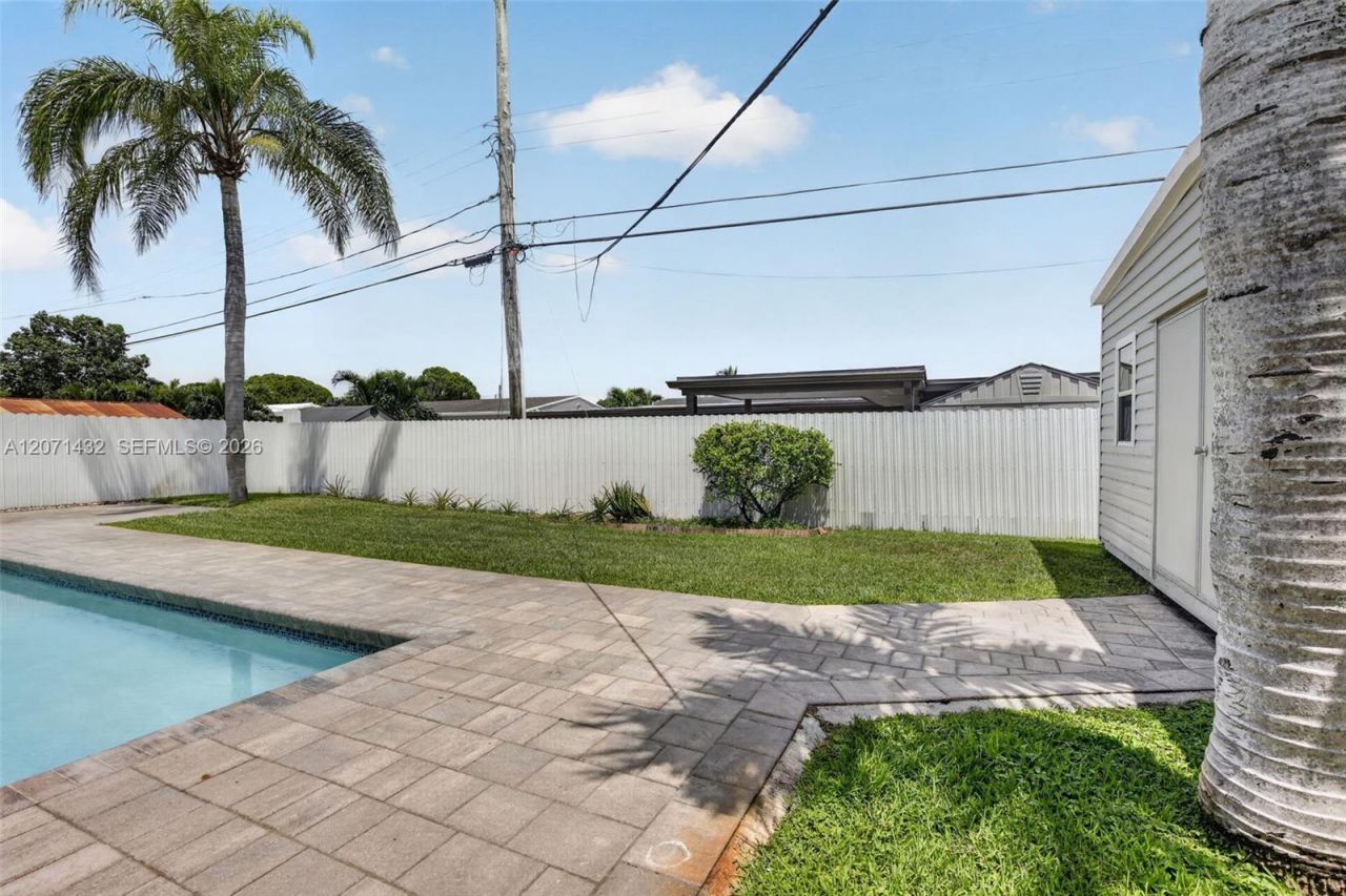 7521 Eaton St, Hollywood, FL 33024 Photo
