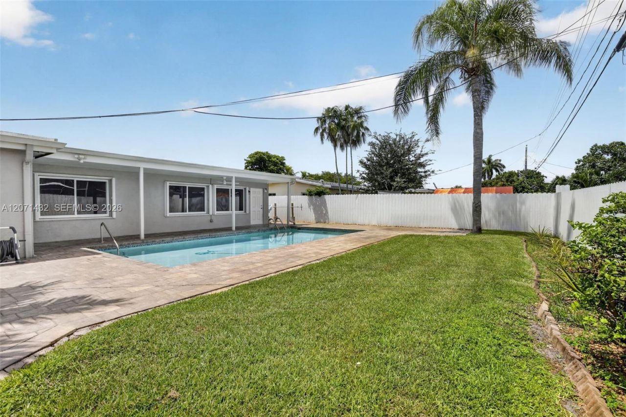 7521 Eaton St, Hollywood, FL 33024 Photo