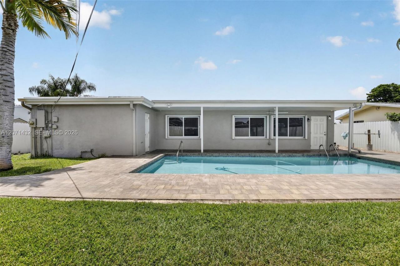 7521 Eaton St, Hollywood, FL 33024 Photo