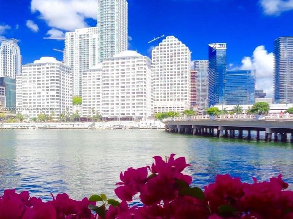 999 Brickell Bay Dr , Unit 809, Miami, FL 33131