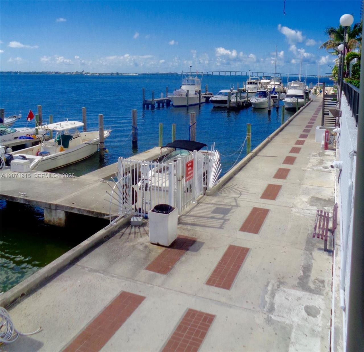 999 Brickell Bay Dr, Unit 809, Miami, FL 33131 Photo