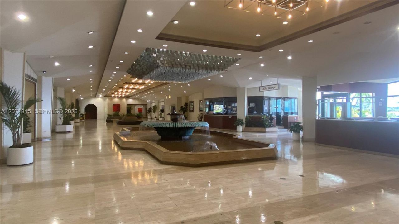 999 Brickell Bay Dr, Unit 809, Miami, FL 33131 Photo