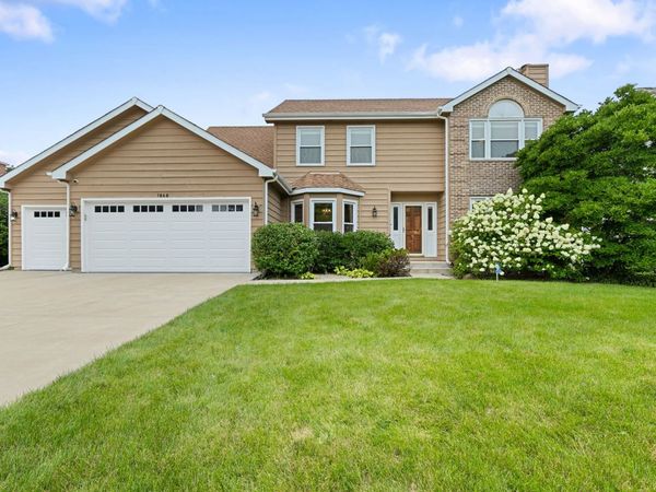 1848 Ravine Drive , Gurnee, IL 60031