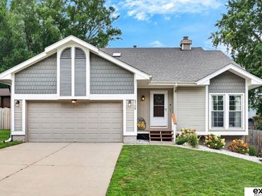 9708 S 21 Avenue, Bellevue, NE 68123