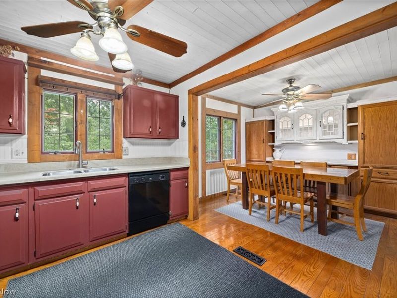 8567 Brentwood Drive, Olmsted Township, OH 44138 Photo 14