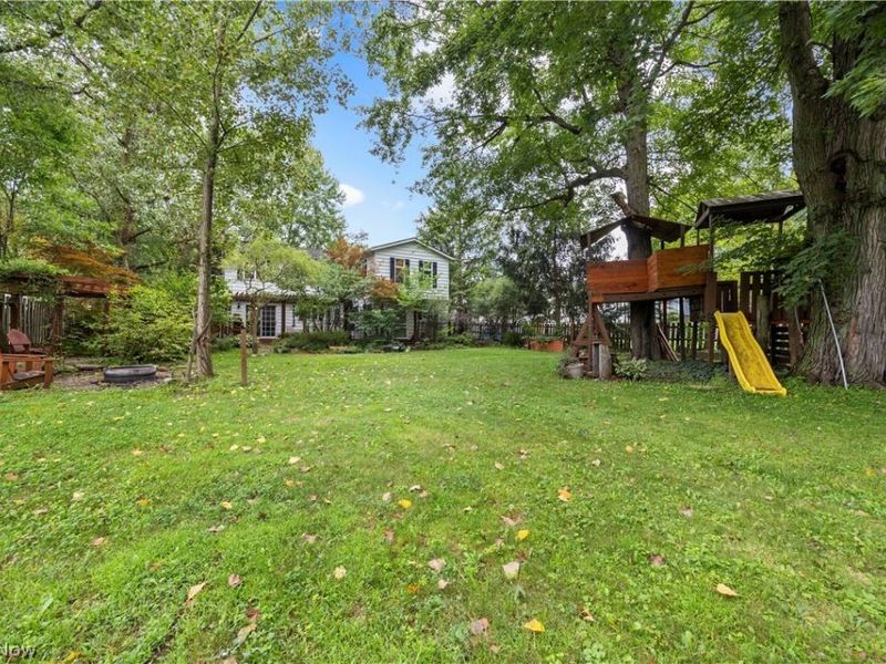 8567 Brentwood Drive, Olmsted Township, OH 44138 Photo 38