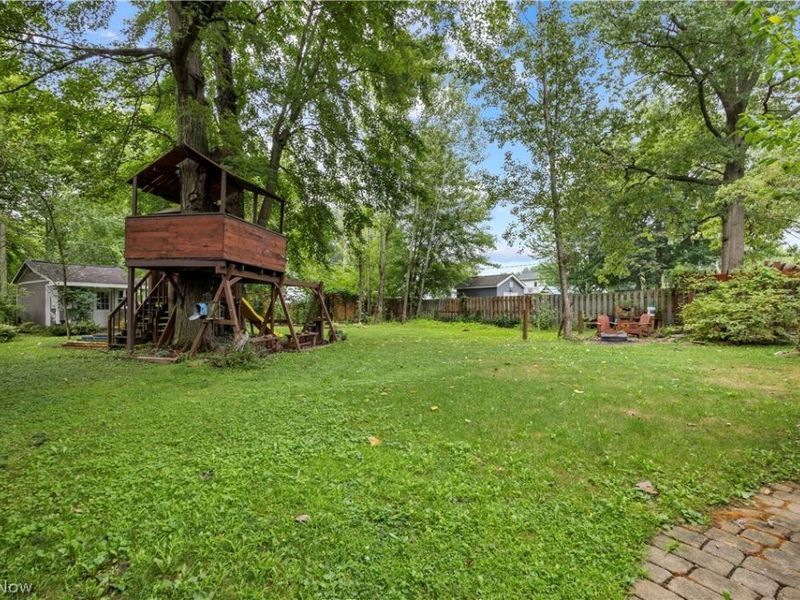 8567 Brentwood Drive, Olmsted Township, OH 44138 Photo 41