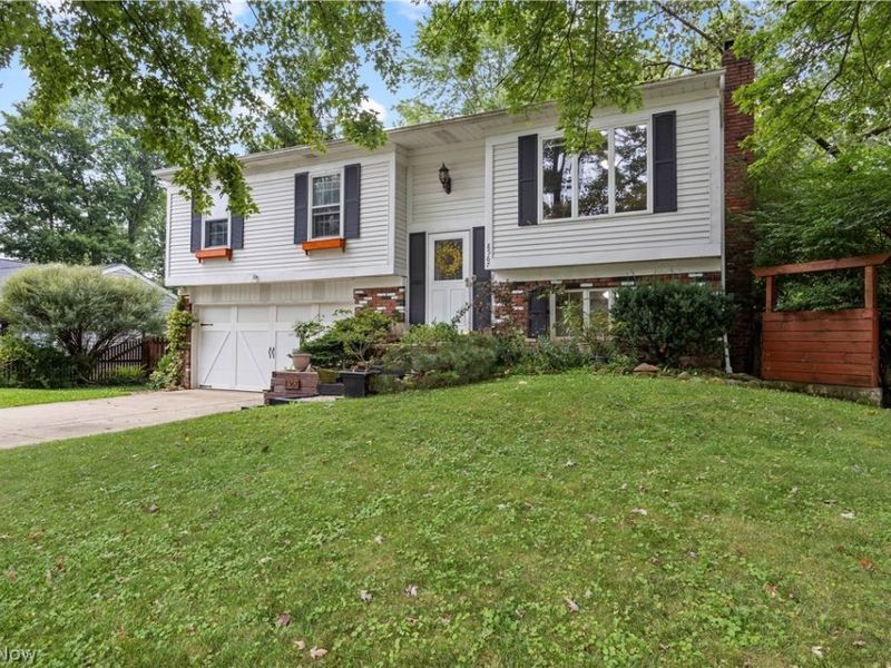 8567 Brentwood Drive, Olmsted Township, OH 44138 Photo 42