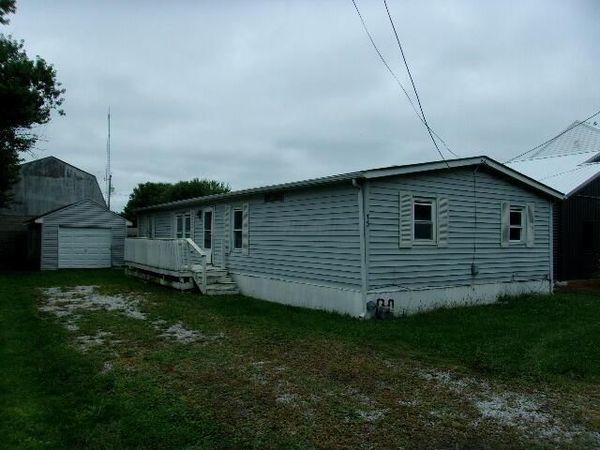 73 Seymour Avenue , Buckeye Lake, OH 43008