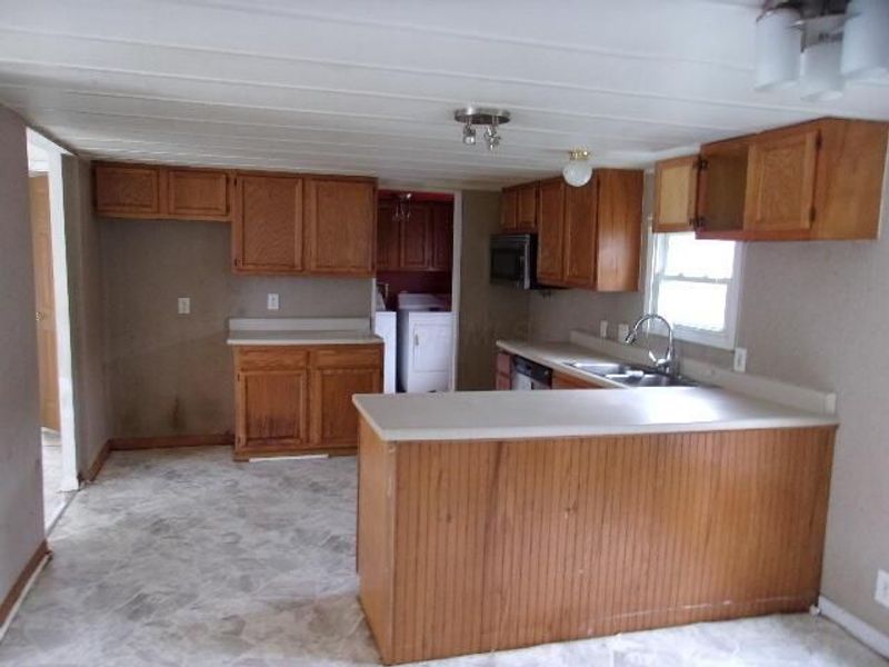 73 Seymour Avenue , Buckeye Lake, OH 43008 Photo 5