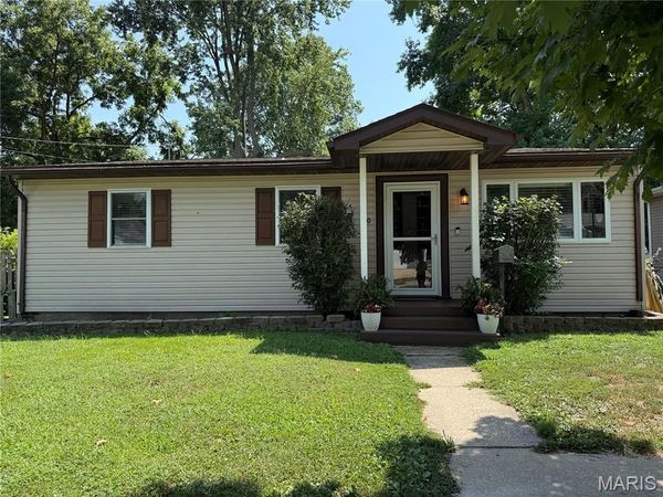720 E Main Street , Greenville, IL 62246