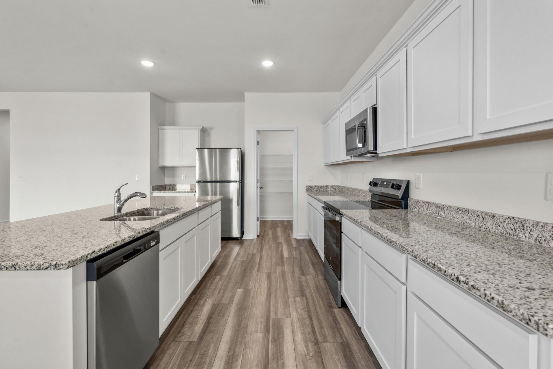 144 Covey Rise Dr Photo 4