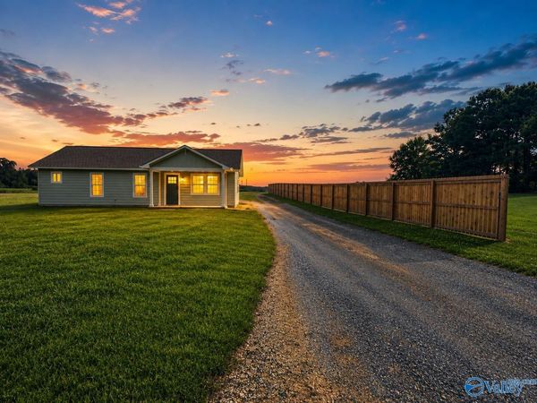 451 Section Ferry Road, Section, AL 35771