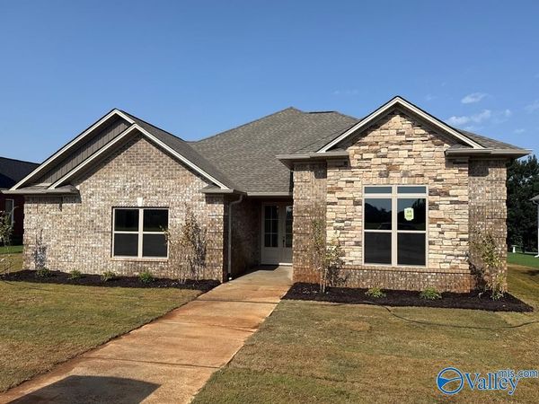 13589 Pipers Square, Athens, AL 35611