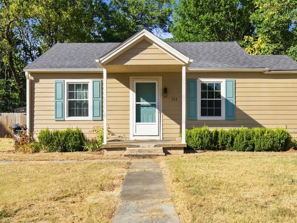 214 W 7th Street, Claremore, OK 74017