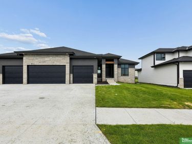 5708 N 195th Street, Elkhorn, NE 68022