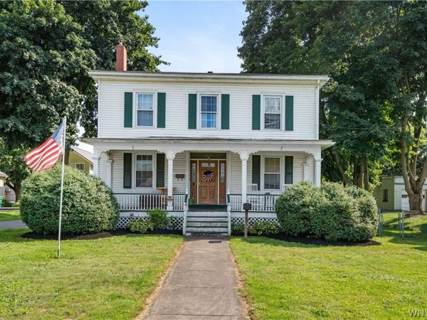 18 W Court Street , Warsaw, NY 14569