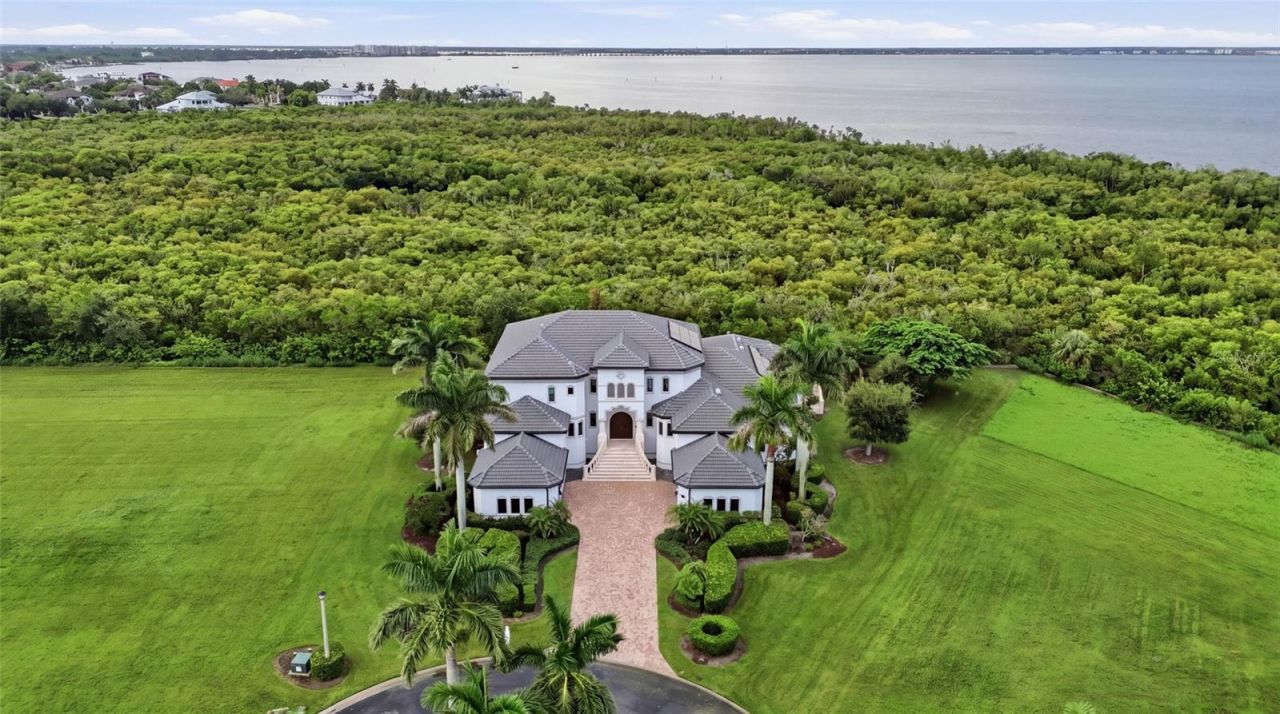 4790 Harbor Point Court, Port Charlotte, FL 33952 Photo