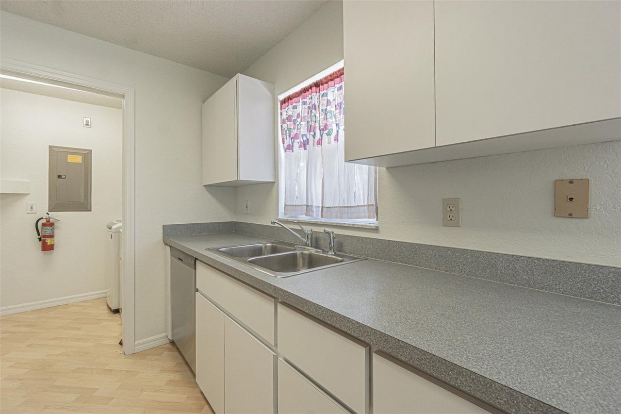 8157 Sturbridge Court, Weeki Wachee, FL 34613 Photo