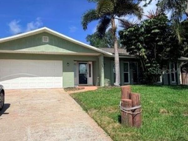527 WAYFARER DRIVE , TARPON SPRINGS, FL 34689