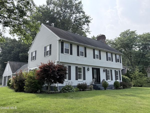 7 Fenway Court, Loudonville, NY 12211