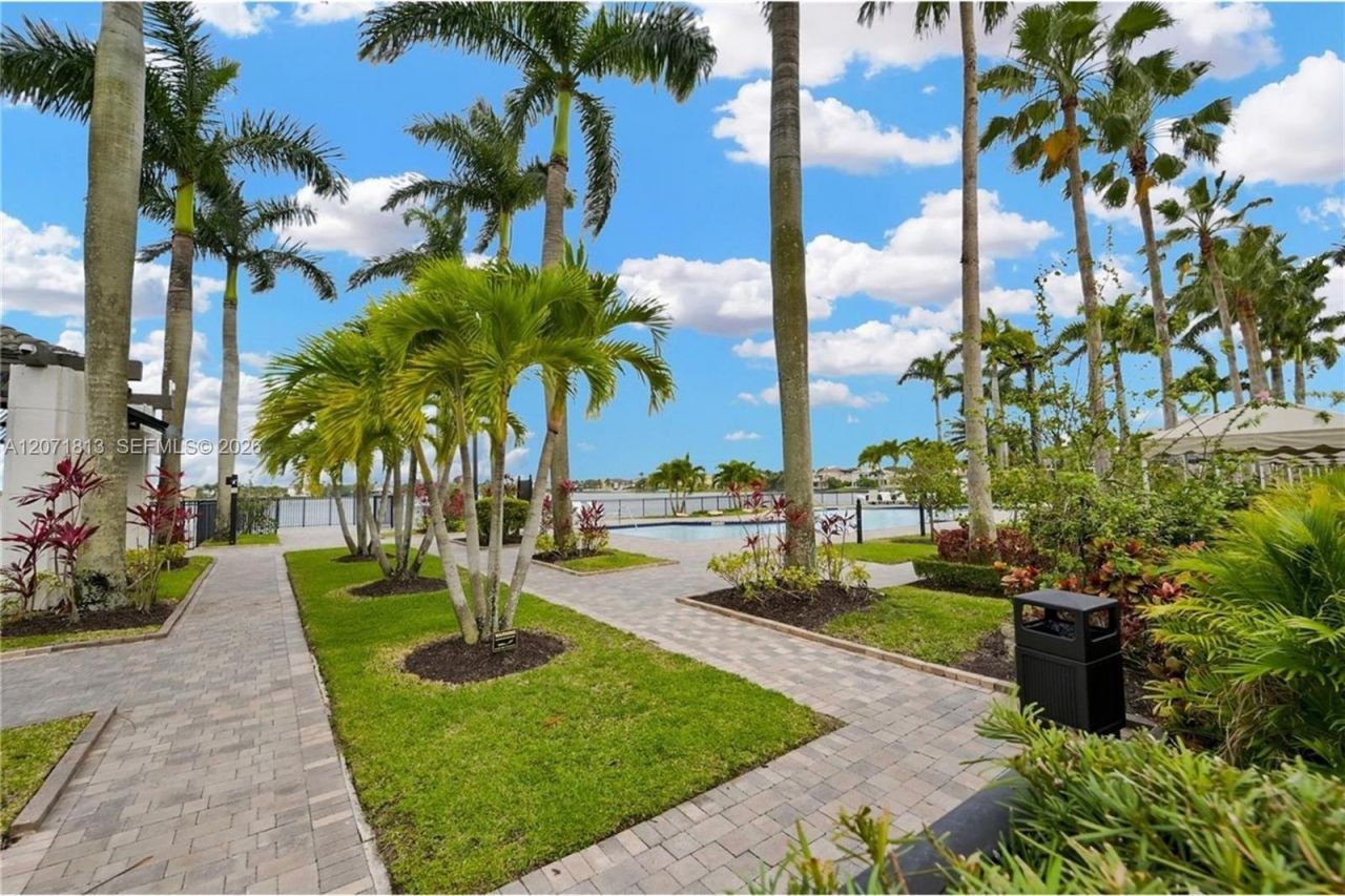 1500 SW 171st Ter , Pembroke Pines, FL 33027 Photo