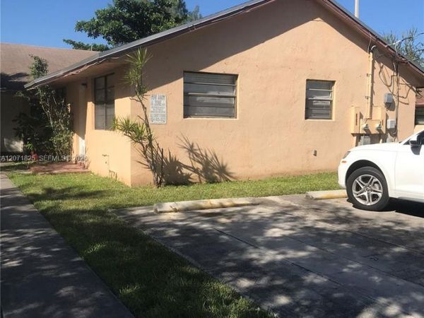 1008 SW 8th St , Unit 1008, Hallandale Beach, FL 33009