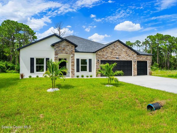 1061 Towhlen Street SE , Palm Bay, FL 32909