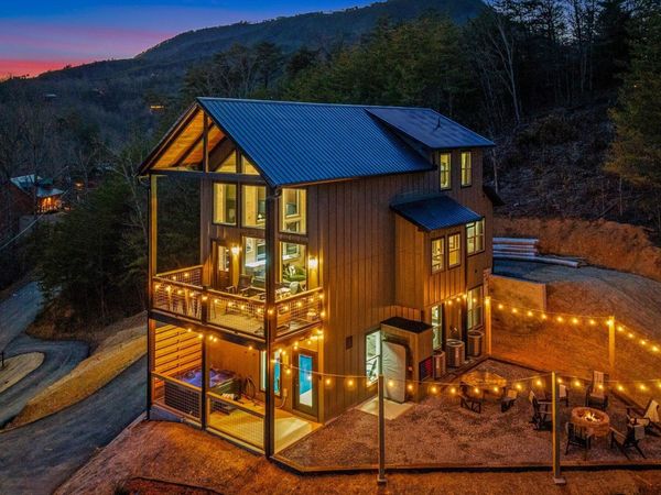 1518 Bear Valley Road, Sevierville, TN 37876
