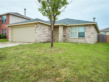 4054 Gray Fox Drive, Fort Worth, TX 76123