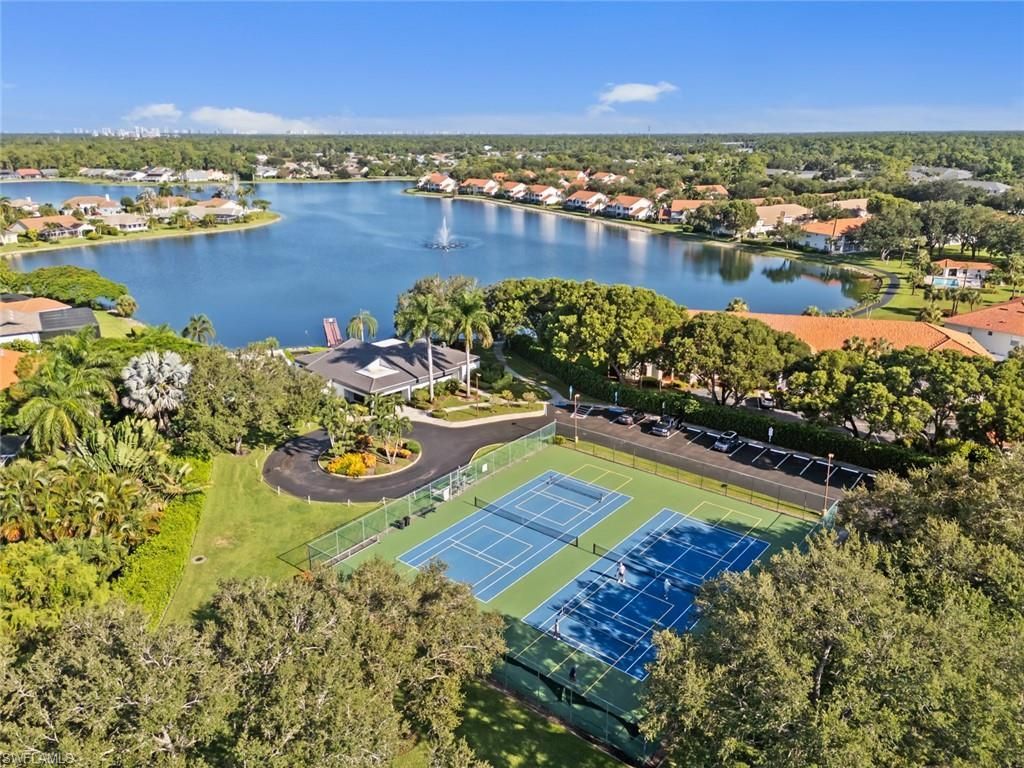 784 Landover Cir , Unit 104, Naples, FL 34104 Photo