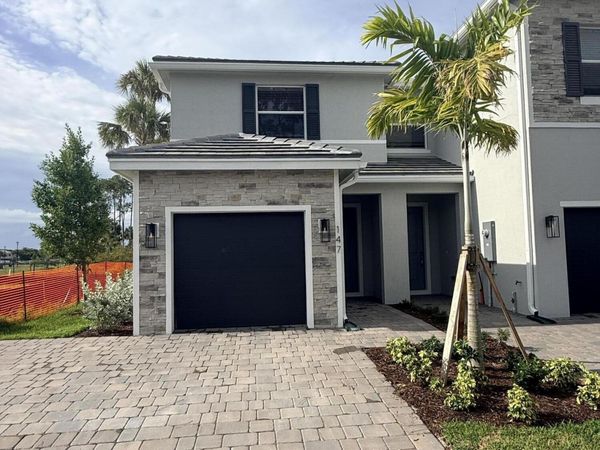 147 LAKESIDE LANDING Court, Royal Palm Beach, FL 33411