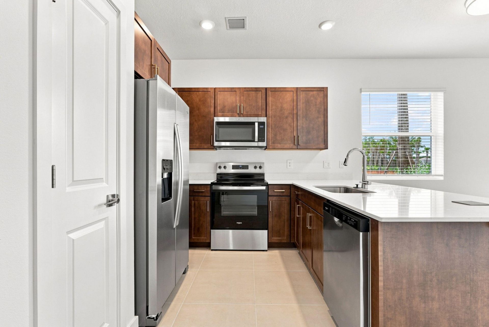 147 Lakeside Landing Court, Royal Palm Beach, FL 33411 Photo