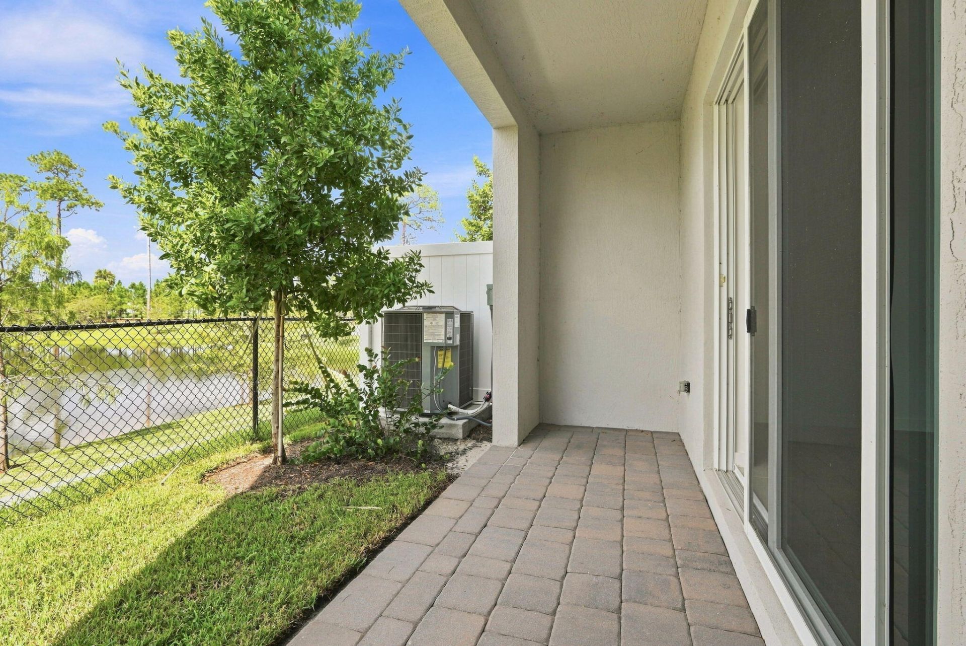147 Lakeside Landing Court, Royal Palm Beach, FL 33411 Photo
