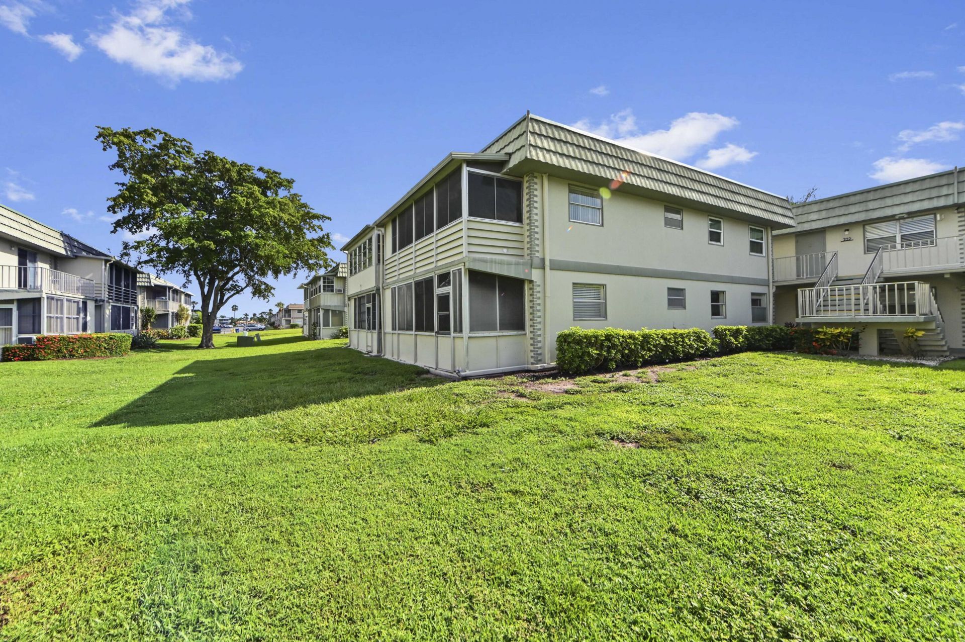 233 Monaco E, Delray Beach, FL 33446 Photo