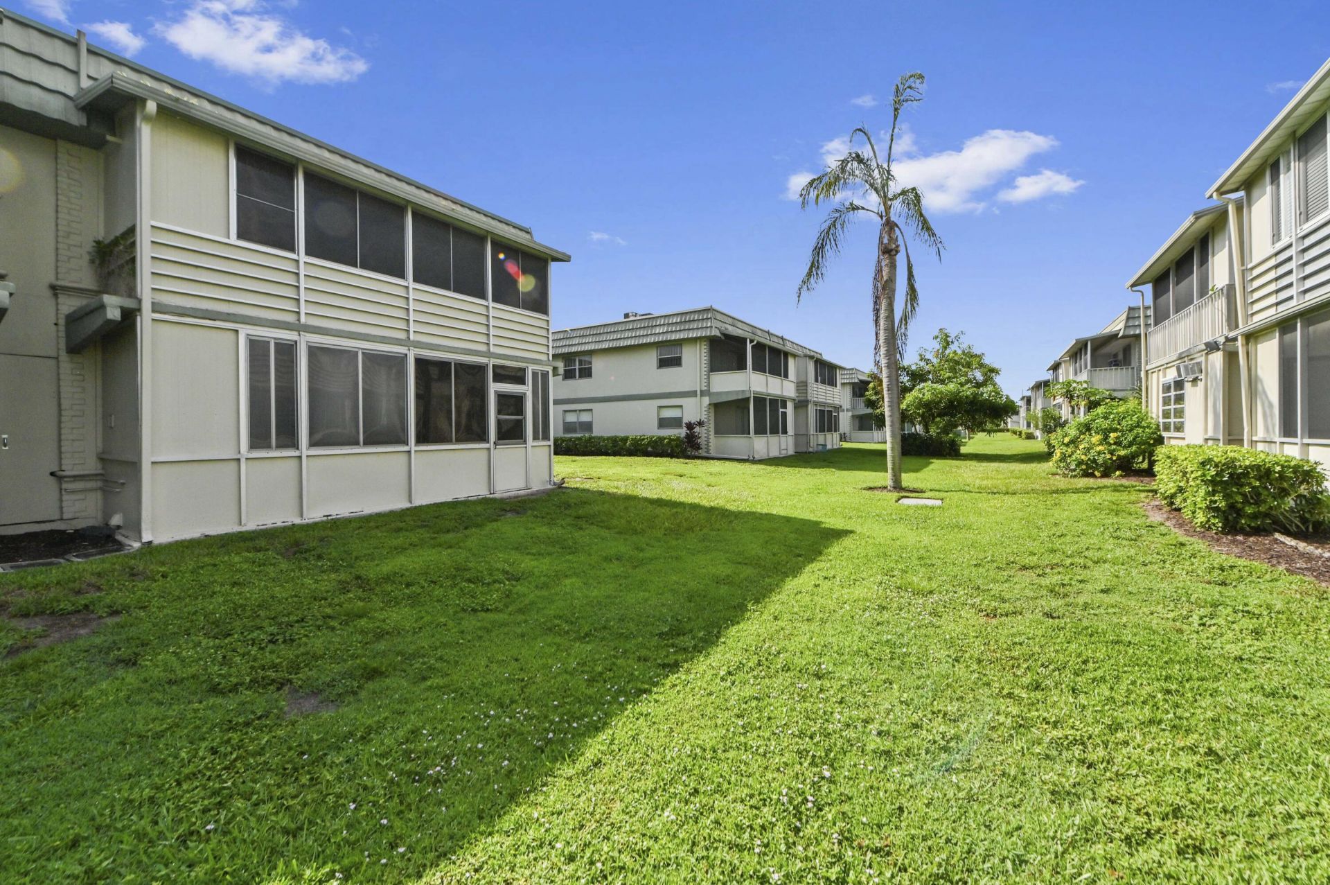 233 Monaco E, Delray Beach, FL 33446 Photo