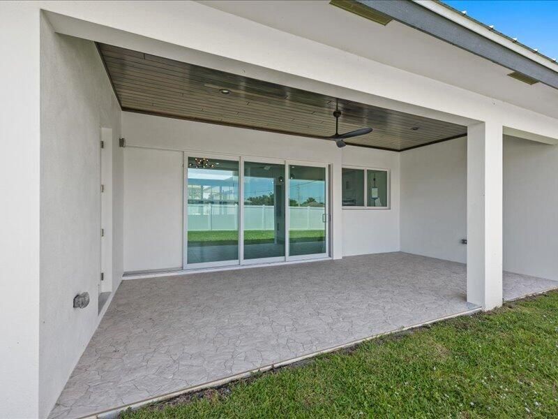 121 SW Sea Lion Road, Port Saint Lucie, FL 34953 Photo