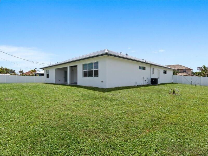 121 SW Sea Lion Road, Port Saint Lucie, FL 34953 Photo