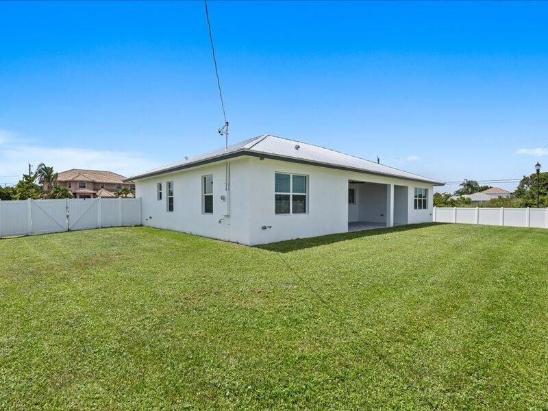121 SW Sea Lion Road, Port Saint Lucie, FL 34953 Photo